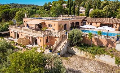 Villa in Nord Est, Bormes-les-Mimosas, France 1