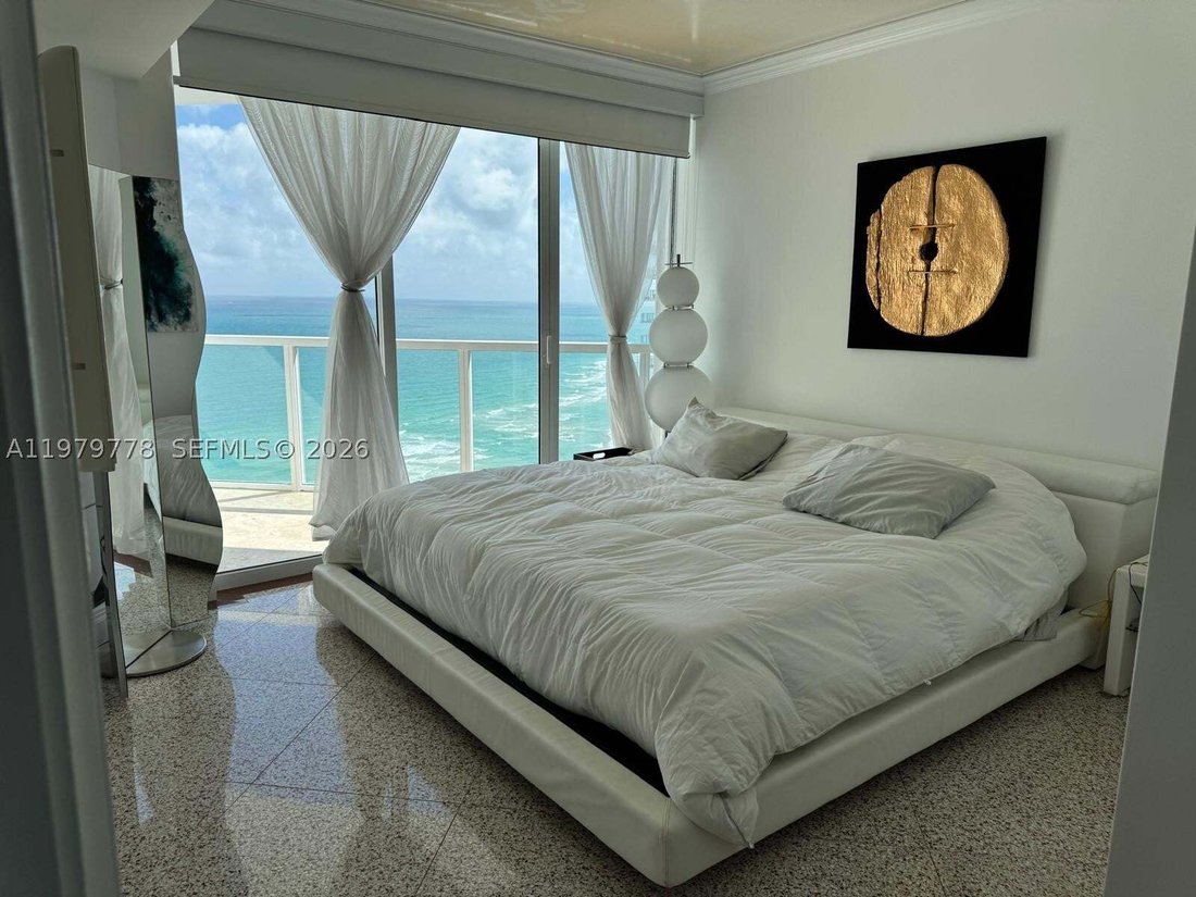 Condo in Sunny Isles Beach, Florida, United States 1 - 17385931