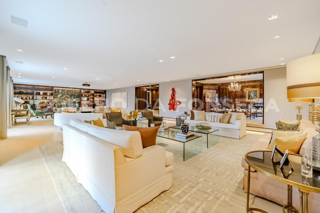Condo in São Paulo, State of São Paulo, Brazil 1 - 18161805
