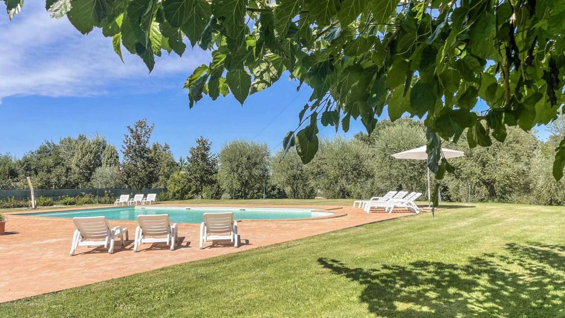 Villa in Todi, Umbrien, Italien 2 - 18867006