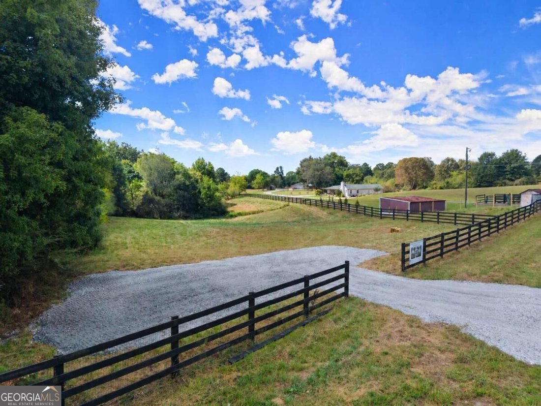 Land in Gainesville, Georgia, United States 1 - 18865415