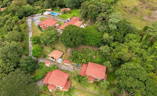 Maison à Cinco Esquinas, San José, Costa Rica 1