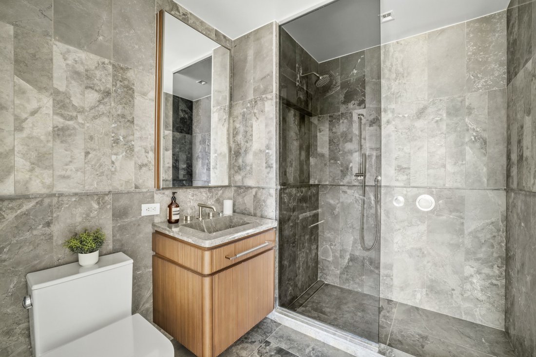 Condo in New York, New York, United States 4 - 18868607