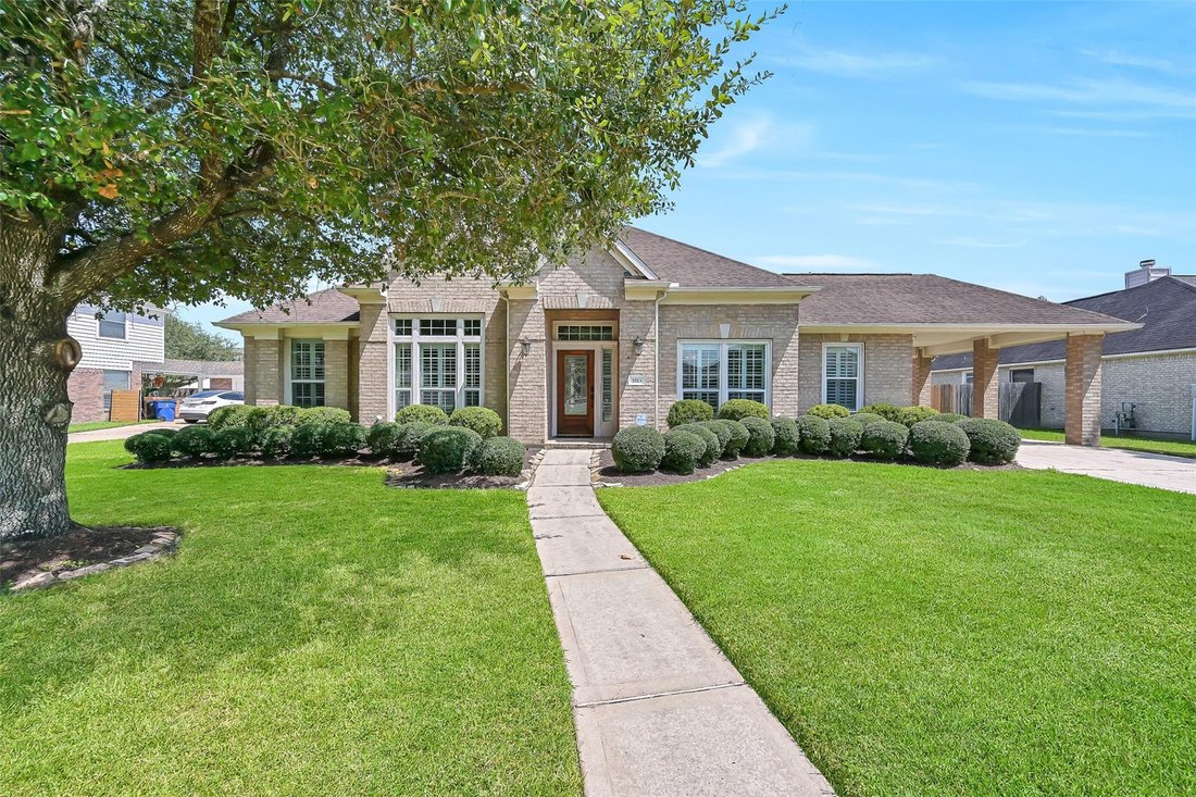 House in Friendswood, Texas, United States 1 - 18869016
