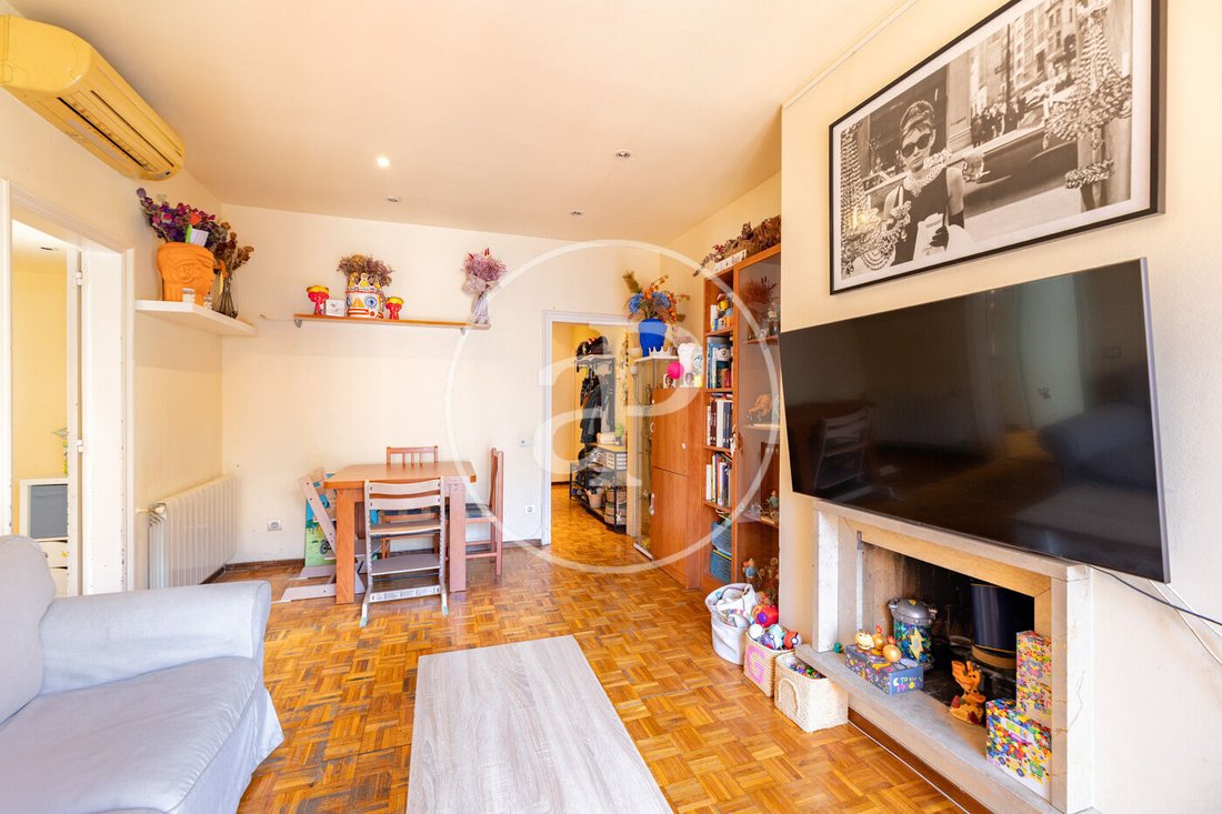 Apartment in Sarrià-Sant Gervasi, Barcelona, Spain 4 - 18869332