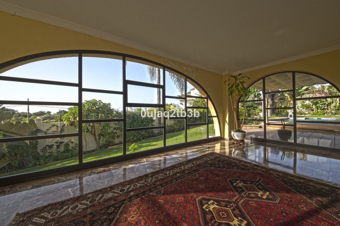 Villa in Estepona, Andalusia, Spain 1 - 18869024