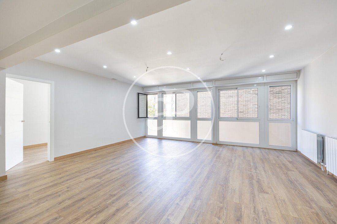 Appartamento a Eixample, Barcellona, Spagna 3 - 18869358