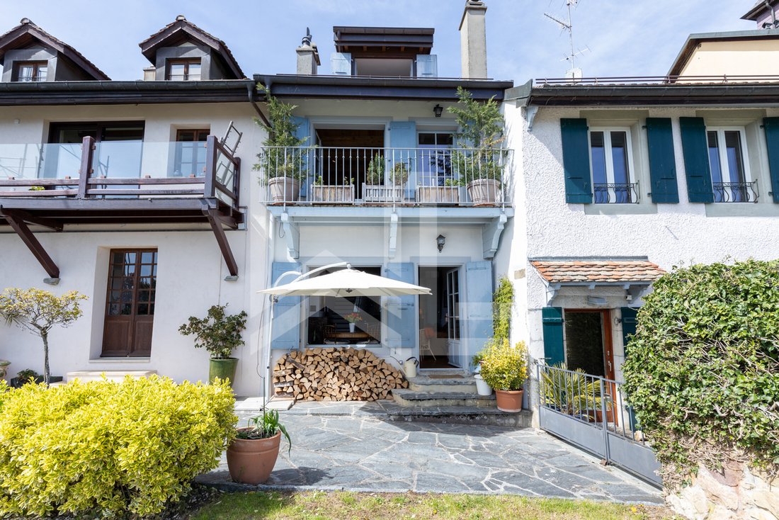 House in Essertines-sur-Rolle, Vaud, Switzerland 1 - 18869225