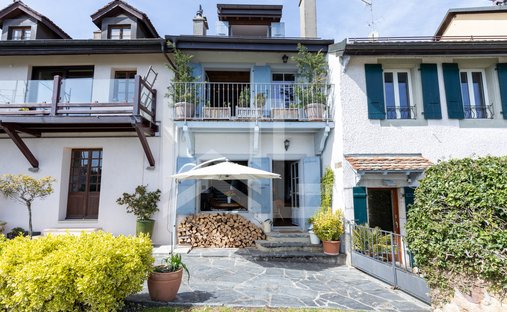 House in Essertines-sur-Rolle, Vaud, Switzerland 1