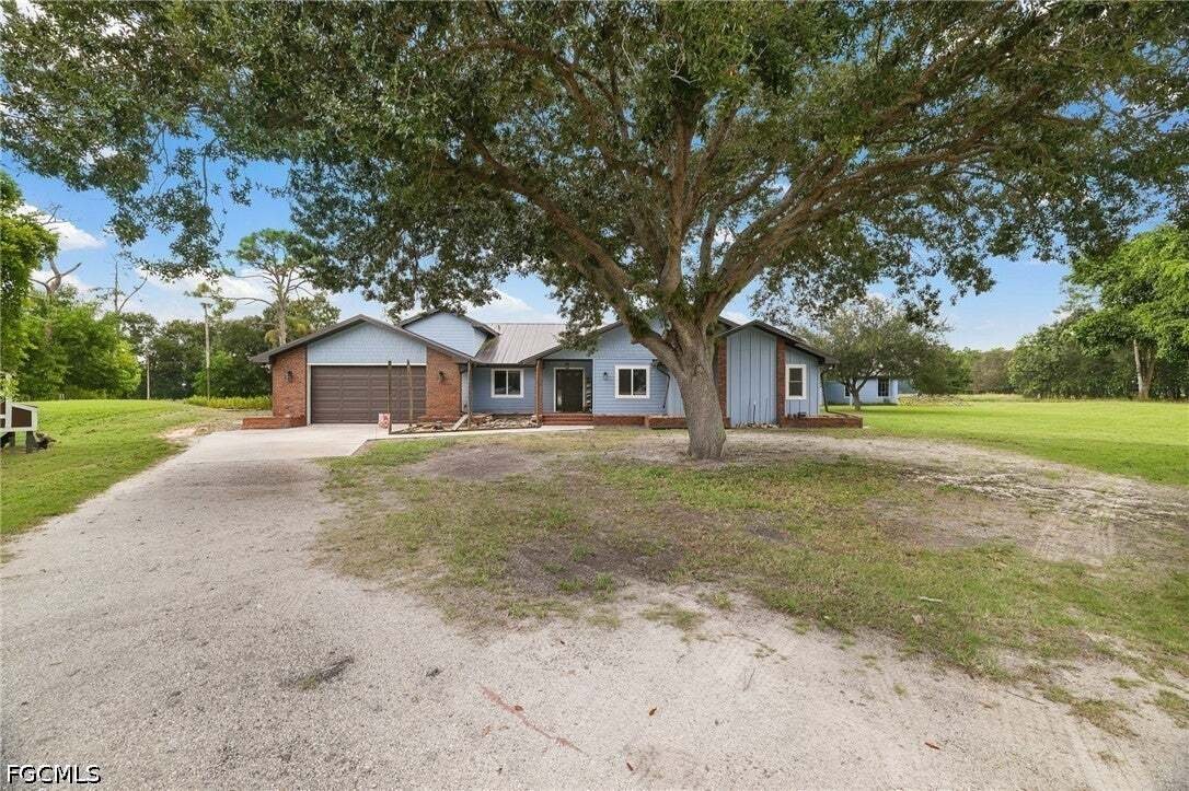 House in North Fort Myers, Florida, United States 4 - 18868900