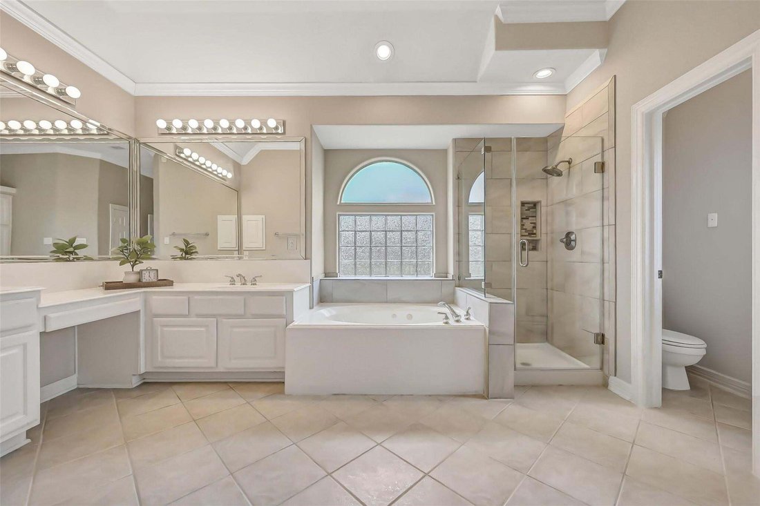 House in Friendswood, Texas, United States 5 - 18869016