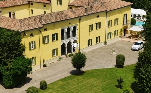 Villa in Castell'Arquato, Emilia-Romagna, Italy 1