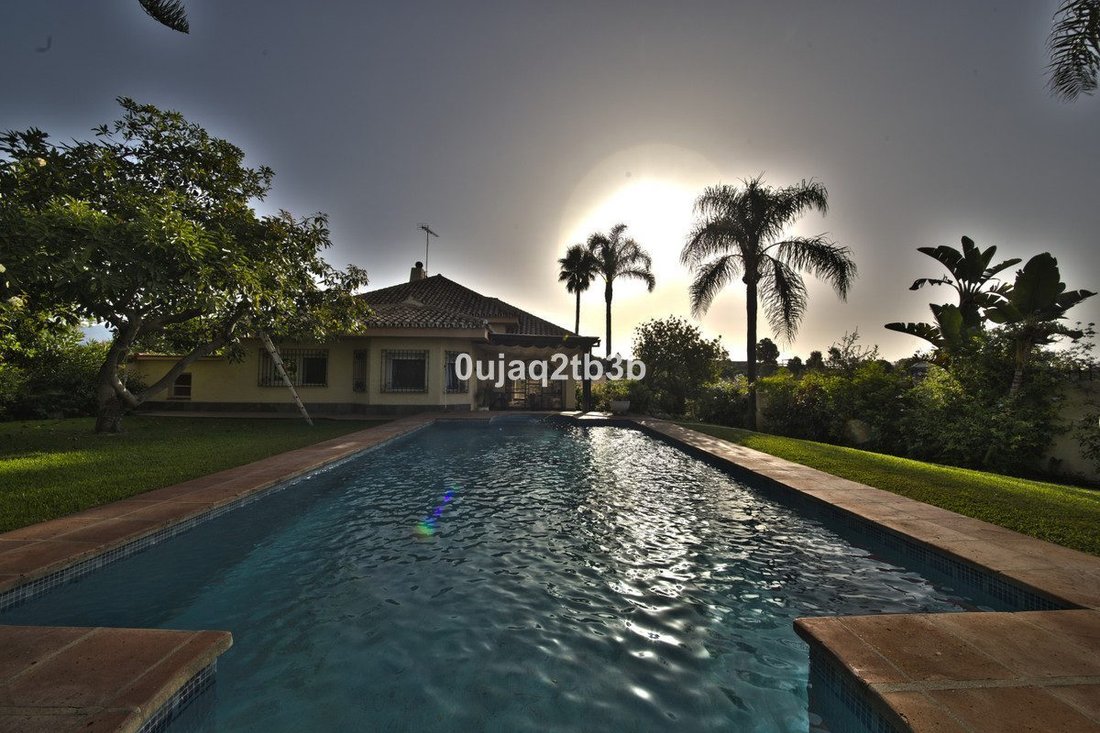 Villa in Estepona, Andalusia, Spain 2 - 18869024