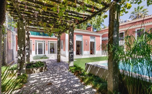 Townhouse in Estrela, Lisbon, Portugal 1