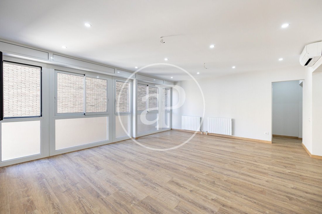 Appartamento a Eixample, Barcellona, Spagna 4 - 18869358
