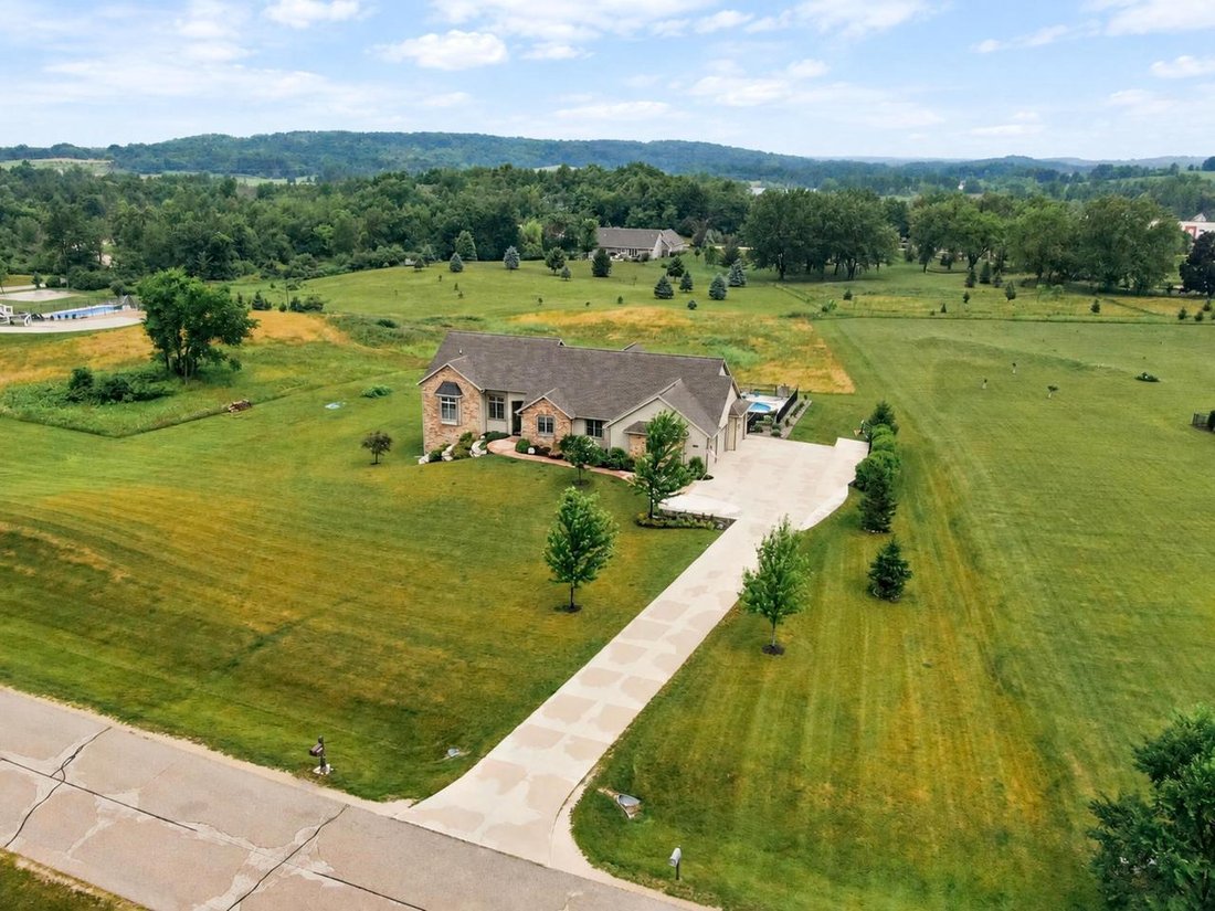House in West Bend, Wisconsin, United States 4 - 18868809