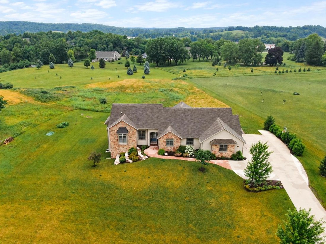 House in West Bend, Wisconsin, United States 3 - 18868809