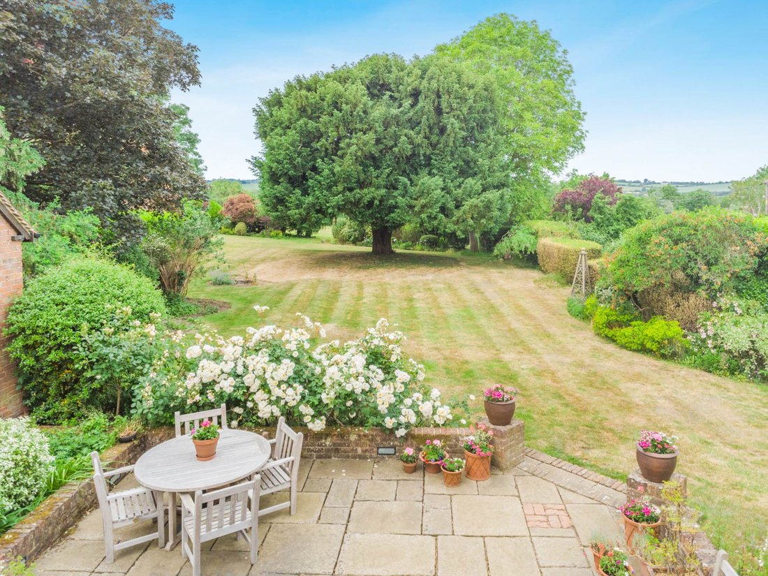 Farm Ranch in Cublington, England 2 - 18868915