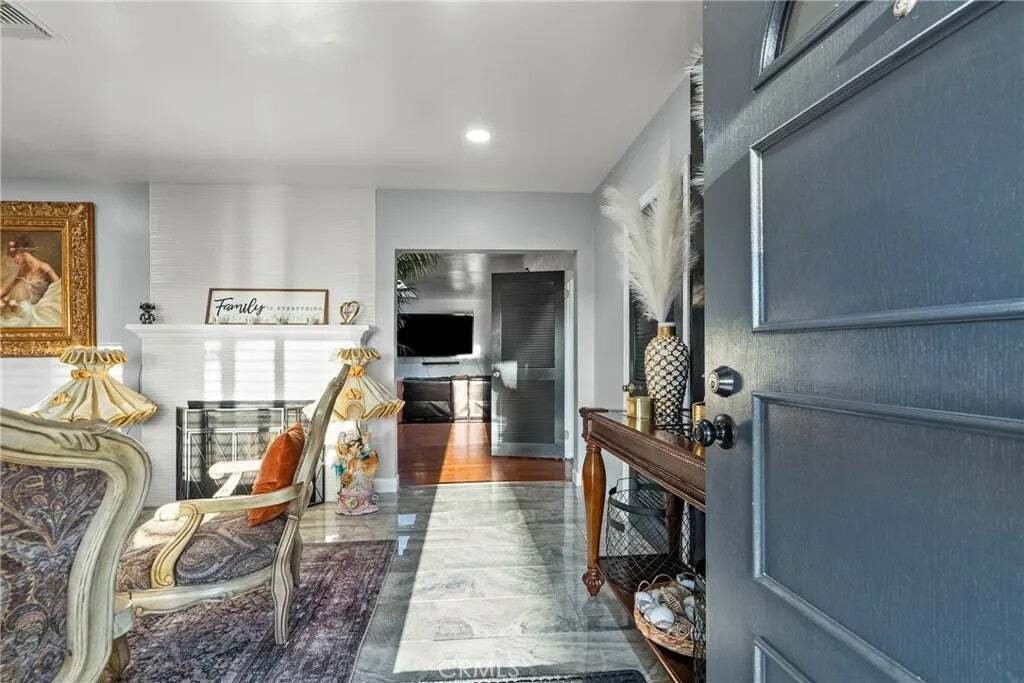 House in Inglewood, California, United States 3 - 18869031