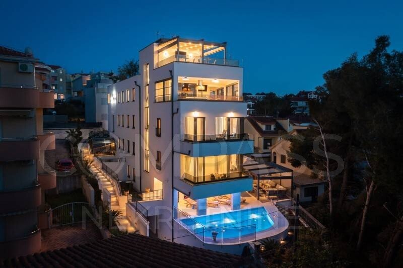 Villa en Okrug Gornji, Split-Dalmacia, Croacia 2 - 18782543