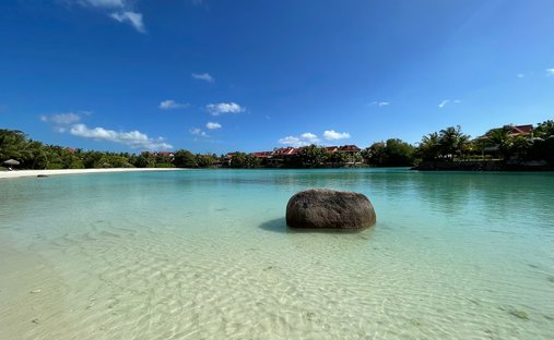 Apartment in Providence, Seychelles 1