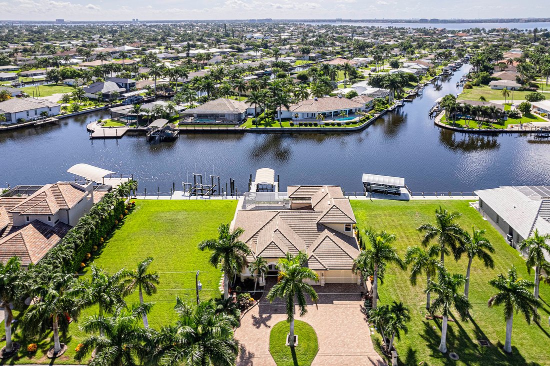 Maison à Cape Coral, Floride, États-Unis 2 - 18869387