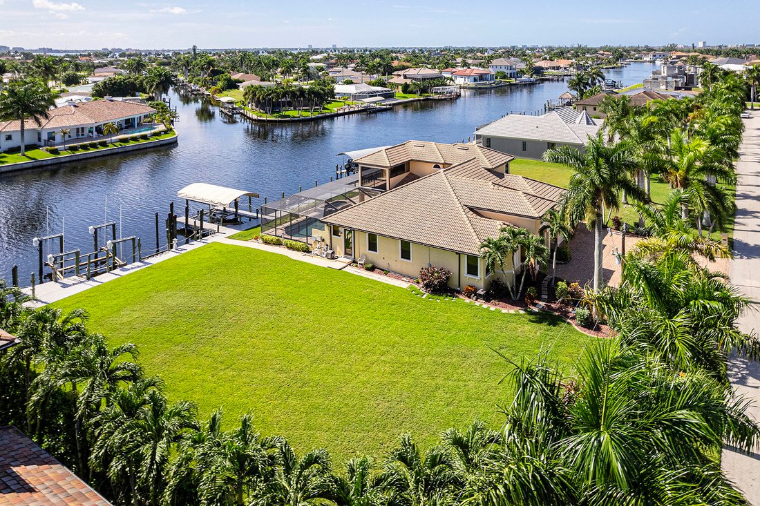 Maison à Cape Coral, Floride, États-Unis 4 - 18869387