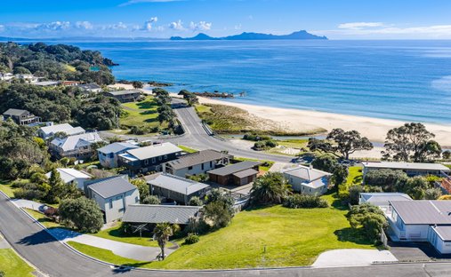 Land in Langs Beach, Northland, New Zealand 1