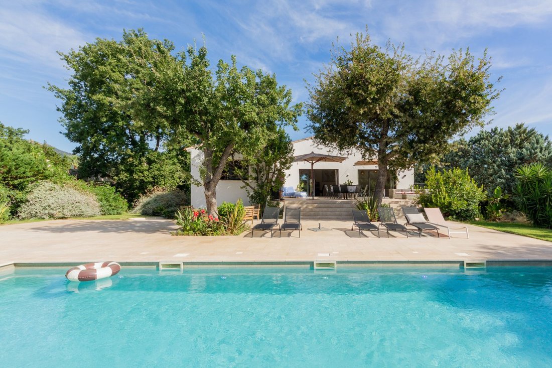 Villa in Grimaud, Provence-Alpes-Côte d'Azur, Frankreich 1 - 18869456