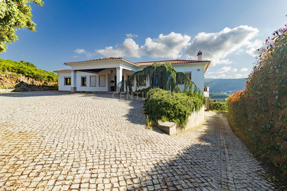 Villa in Porto de Mos - Sao Joao Baptista e Sao Pedro, Leiria District, Portugal 2 - 17899266