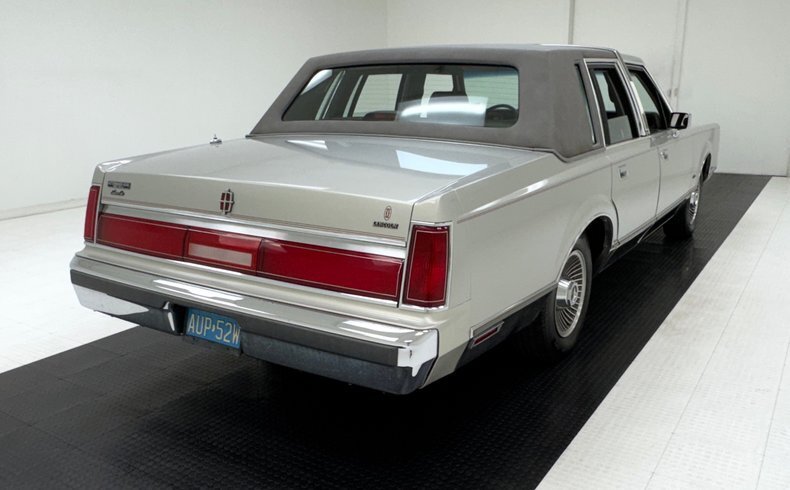 Sedan in Morgantown, United States 5 - 18869338