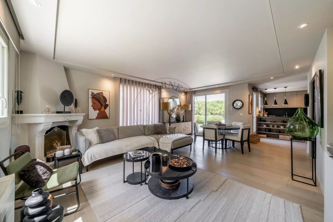 Villa in Mougins, Provence-Alpes-Côte d'Azur, France 2 - 18064395