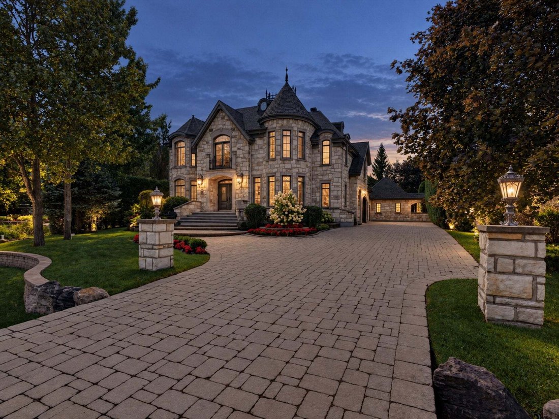 Maison à Lorraine, Québec, Canada 1 - 18869449