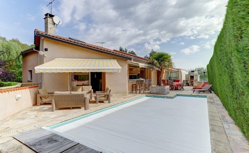 Casa a Ceyrat, Auvergne-Rodano-Alpi, Francia 1