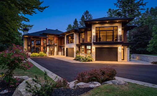 House in Lac-Saint-Joseph, Quebec, Canada 1