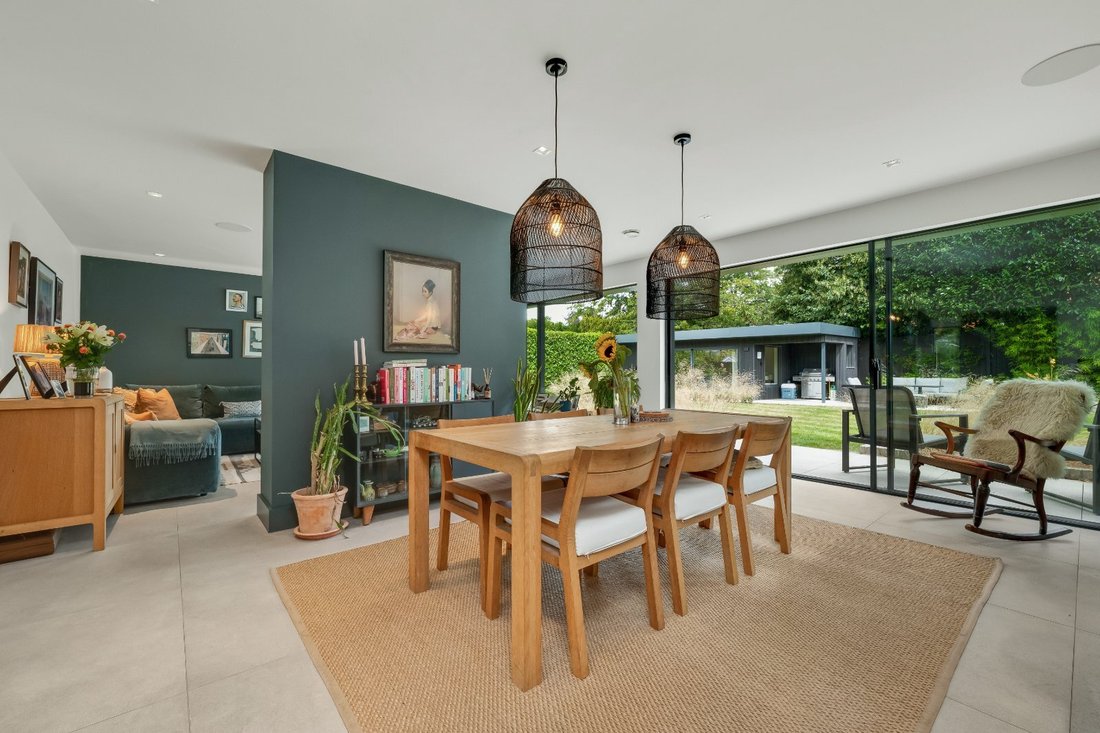 Maison en Esher, Elmbridge, Angleterre 5 - 18869278