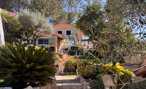 Maison à Nord, Sanary-sur-Mer, France 1
