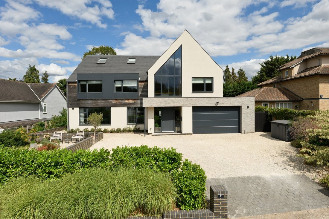 Maison en Esher, Elmbridge, Angleterre 1 - 18869278