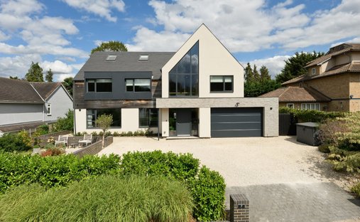 Haus in Esher, Elmbridge, England 1