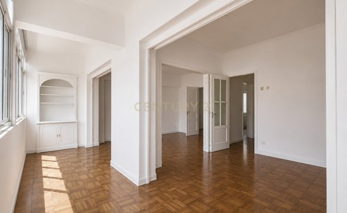 Apartment in Alvalade, Lisbon, Portugal 1