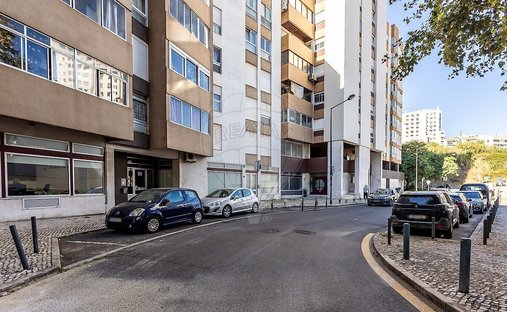 Apartment in Areeiro, Lisbon, Portugal 1