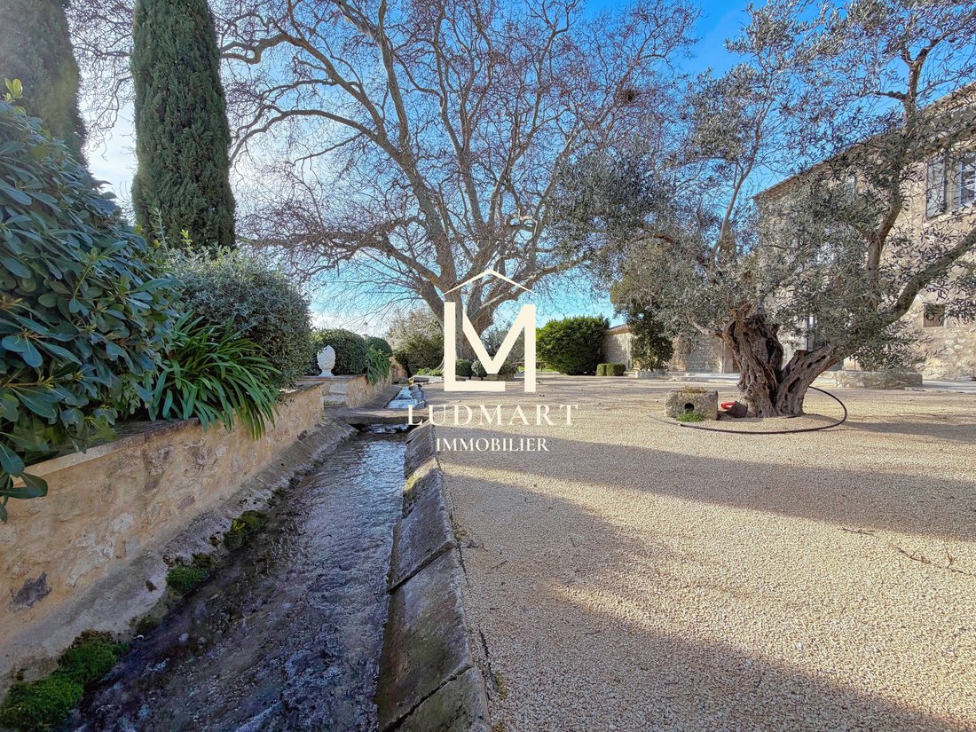 Schloss in Maussane-les-Alpilles, Provence-Alpes-Côte d'Azur, Frankreich 5 - 18869301