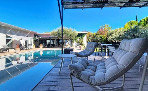 Villa in Vic-le-Fesq, Okzitanien, Frankreich 1