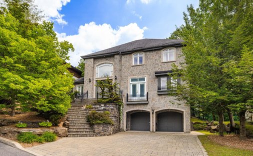 House in St-Bruno-de-Montarville, Quebec, Canada 1