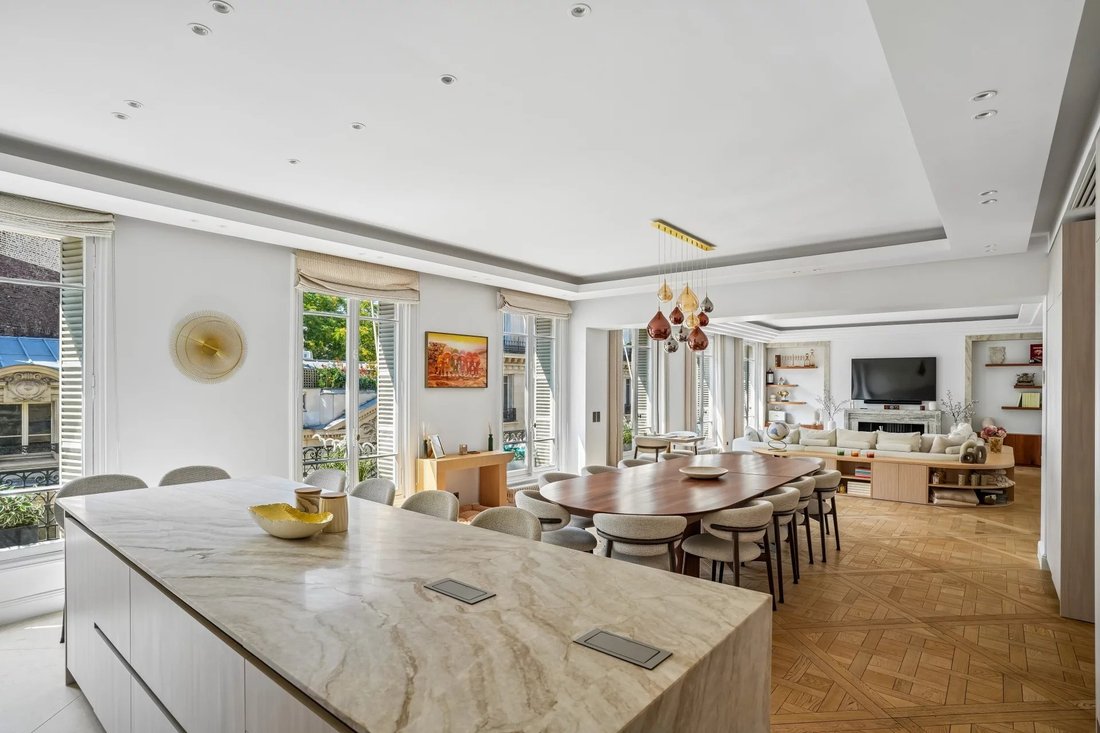 Apartment in Invalides, Paris 7e Arrondissement, Paris 1 - 18251132