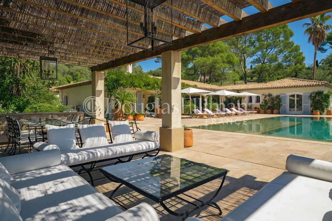 Villa in Valbonne, Provence-Alpes-Côte d'Azur, France 3 - 18869697