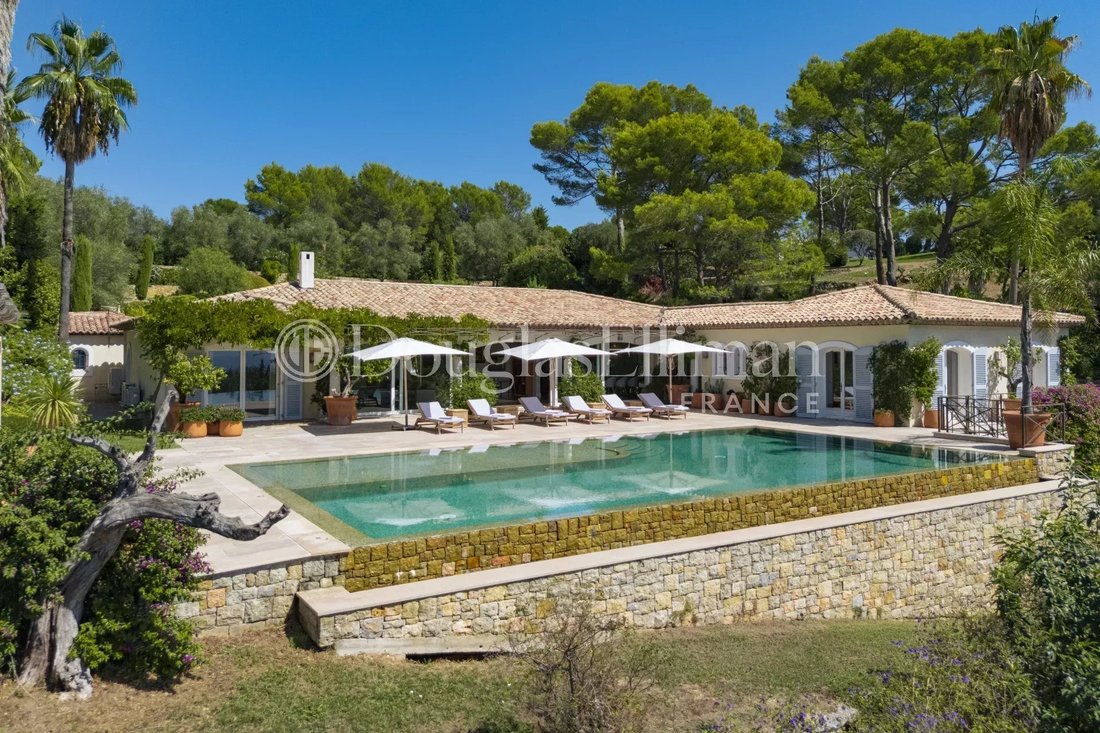 Villa in Valbonne, Provence-Alpes-Côte d'Azur, France 2 - 18869697