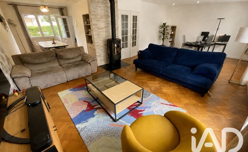 Maison à Centre Ville-Bouviers, Guyancourt, France 1