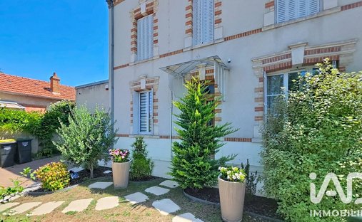 Casa en Ouest-Corne de Cerf-Guignegault, Orleans, Francia 1