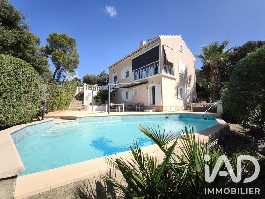 House in Six-Fours-les-Plages, Provence-Alpes-Côte d'Azur, France 1 - 18872203